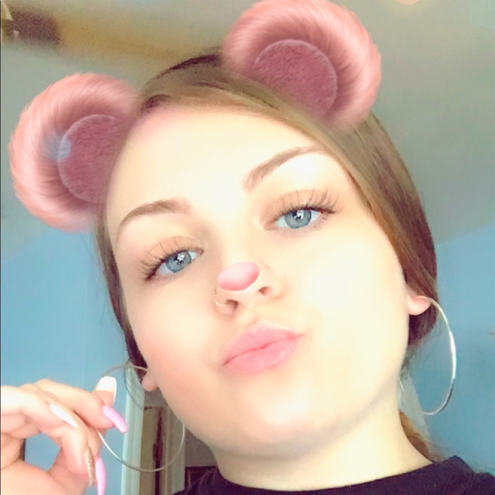 Meet your Posher, Amber